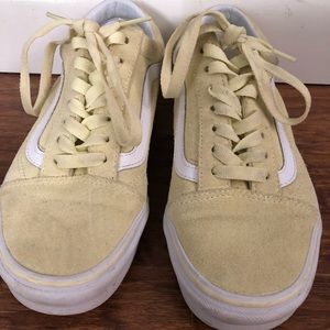 Old Skool pale yellow vans